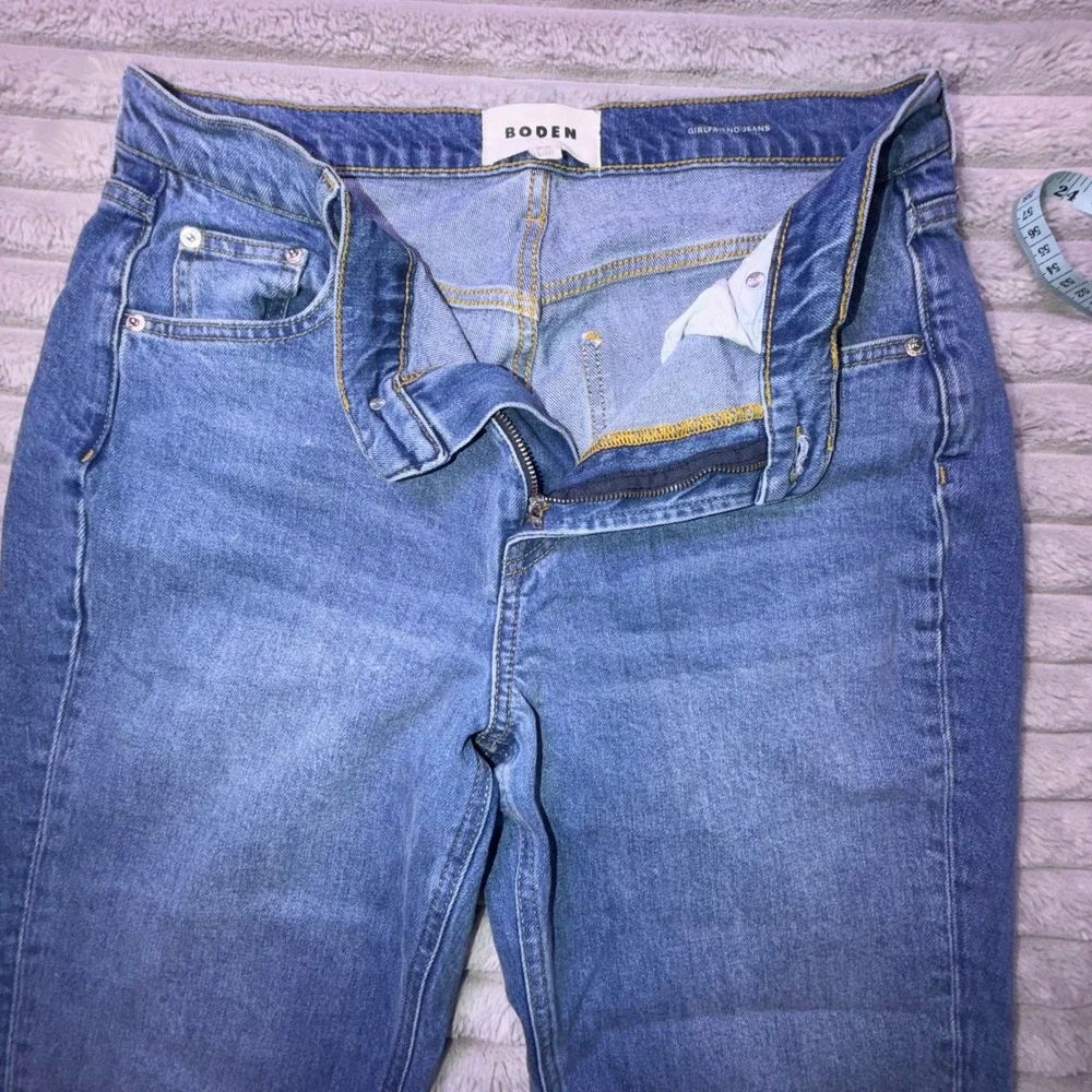 Boden Women's 10L Girlfriend Jeans Blue‎ High Rise Denim Loose Fit Medium Wash